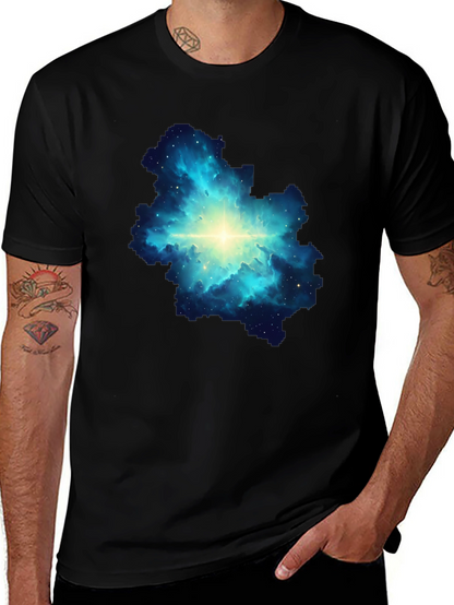 Camiseta Negra con Diseño de Nebulosa Estelar