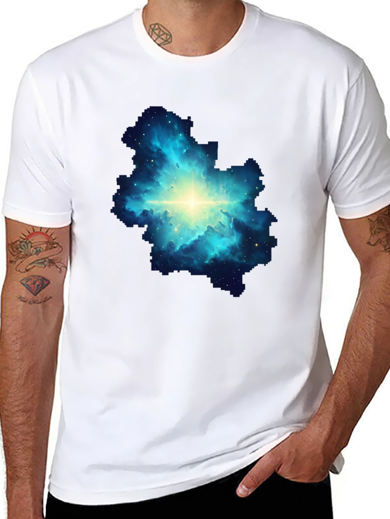 Camiseta Negra con Diseño de Nebulosa Estelar