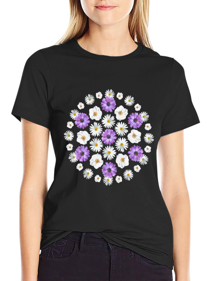Camiseta Negra con Diseño Floral