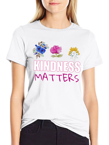 Camiseta Negra Kindness Matters Floral