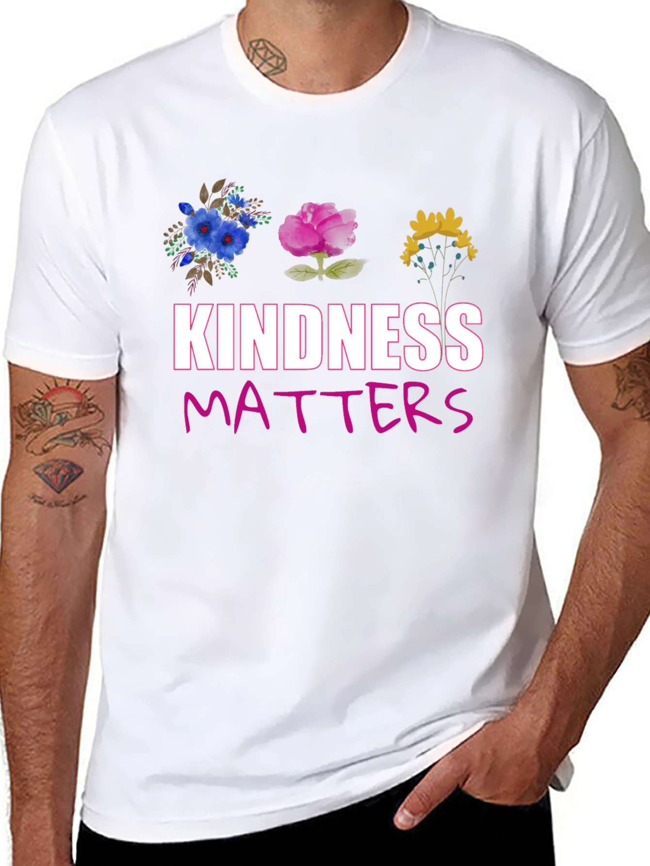 Camiseta Negra Kindness Matters Floral