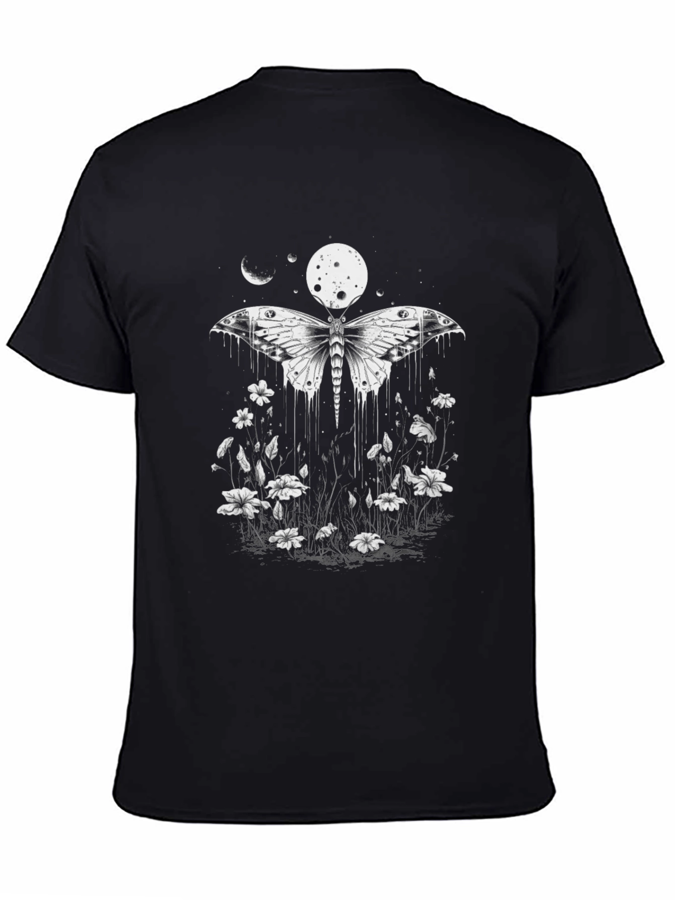 Camiseta Negra con Diseño de Mariposa Lunar