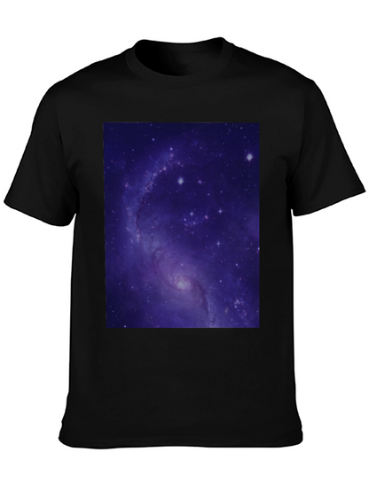 Camiseta Negra con Estampado de Galaxia Cósmica
