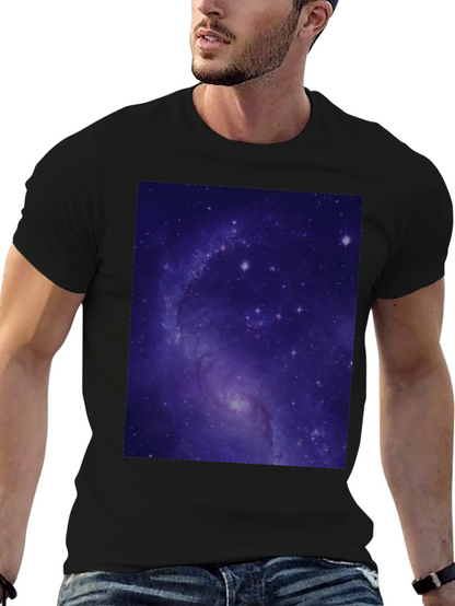Camiseta Negra con Estampado de Galaxia Cósmica