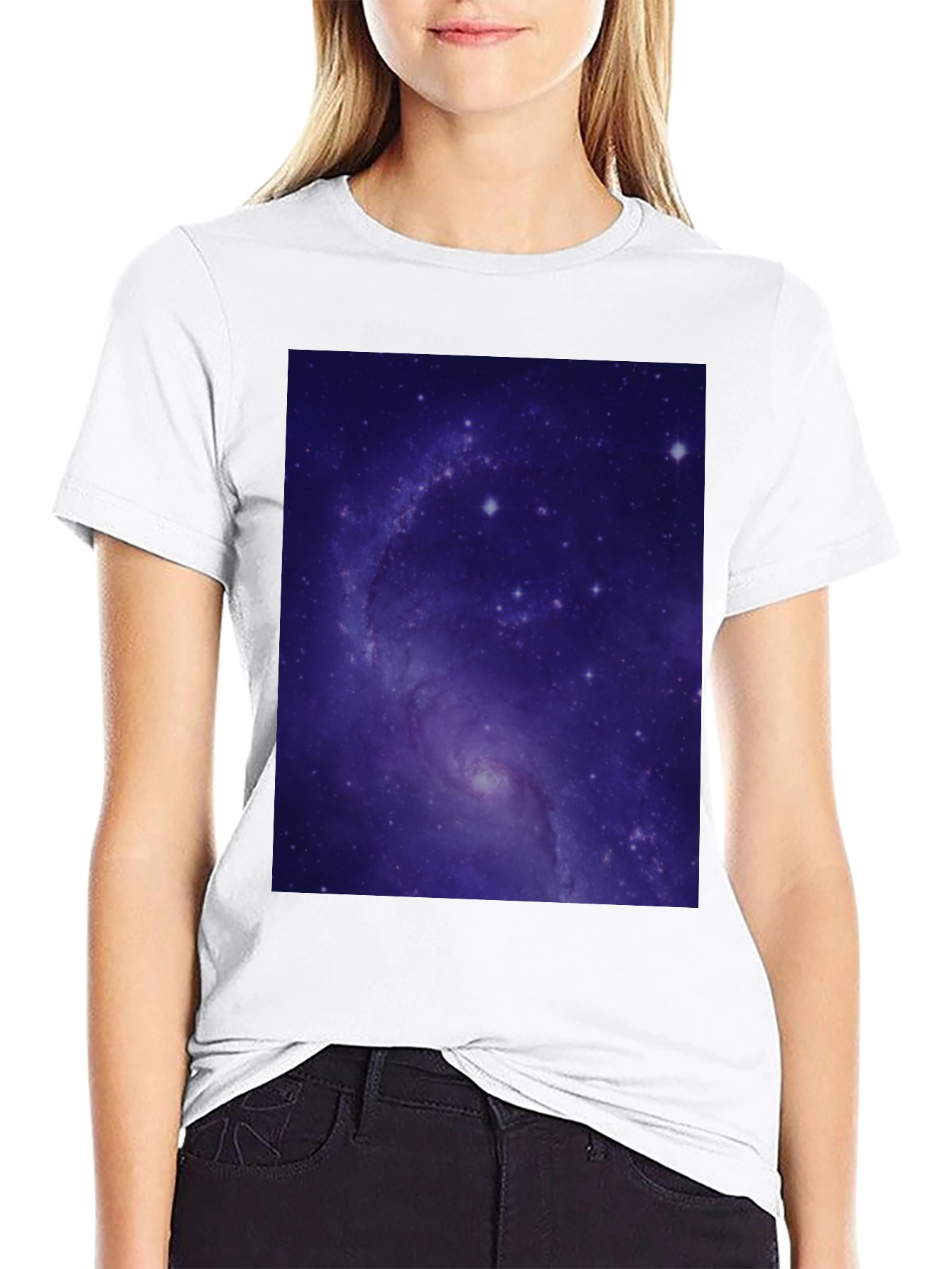 Camiseta Negra con Estampado de Galaxia Cósmica