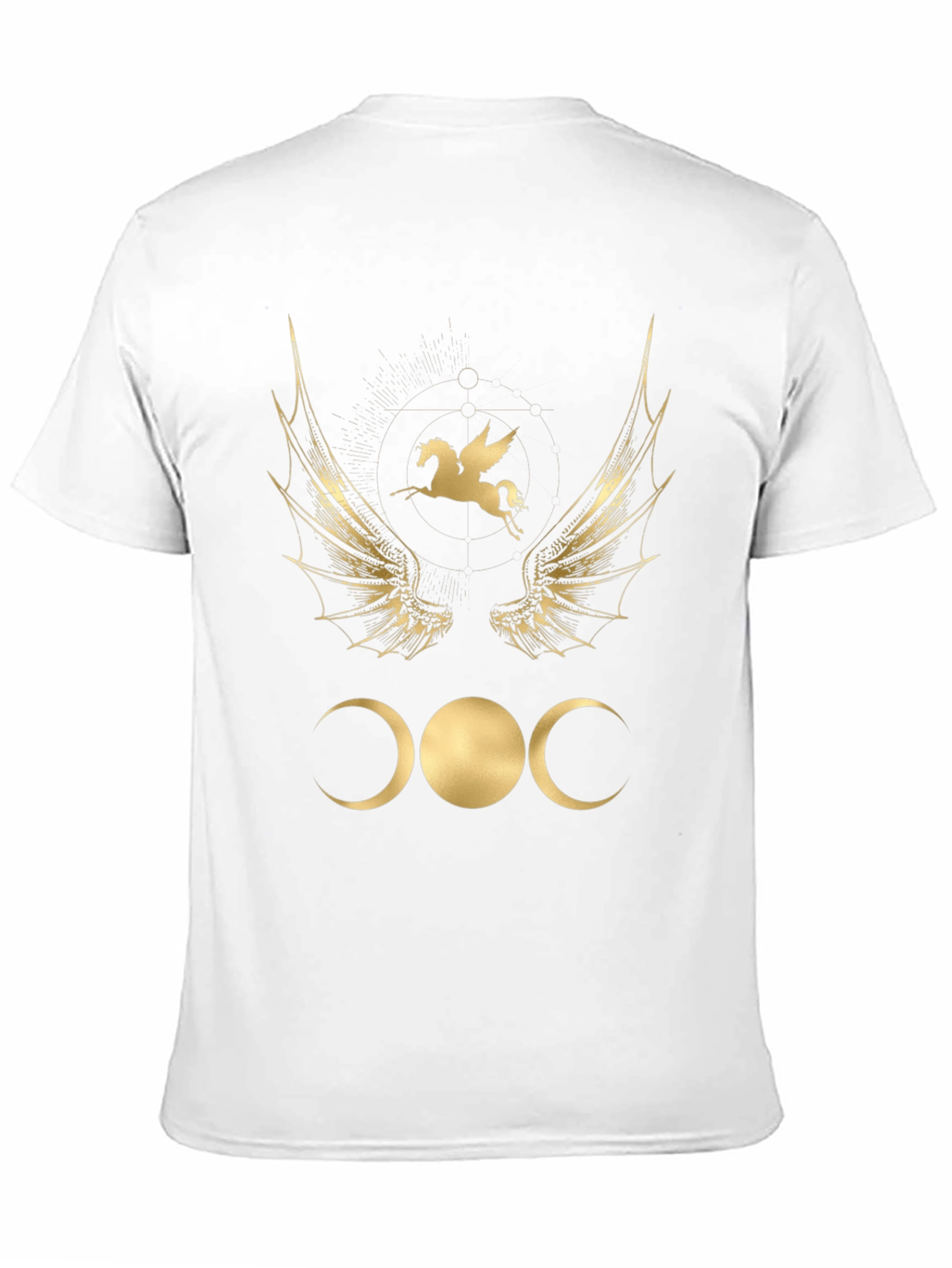 Camiseta Negra con Diseño Místico Dorado