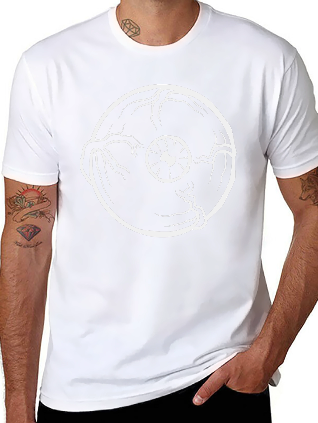 Camiseta Negra con Estampado de Ojo Blanco