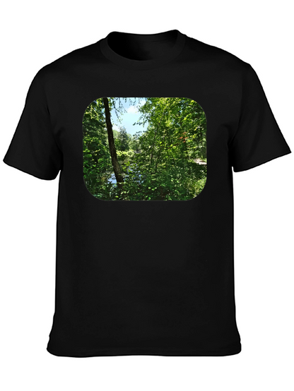 Camiseta Negra con Diseño de Naturaleza