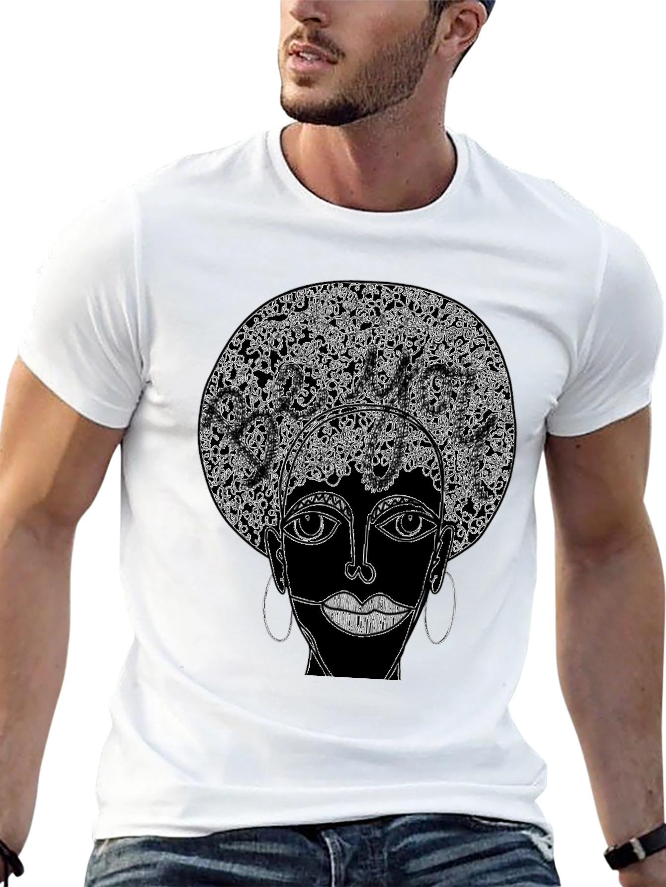 Camiseta Negra con Diseño Abstracto Afro