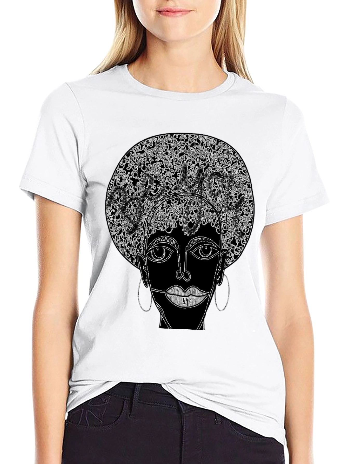 Camiseta Negra con Diseño Abstracto Afro