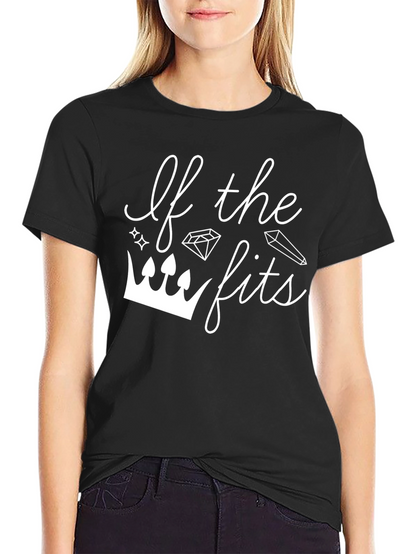 Camiseta Negra con Diseño If the Crown Fits