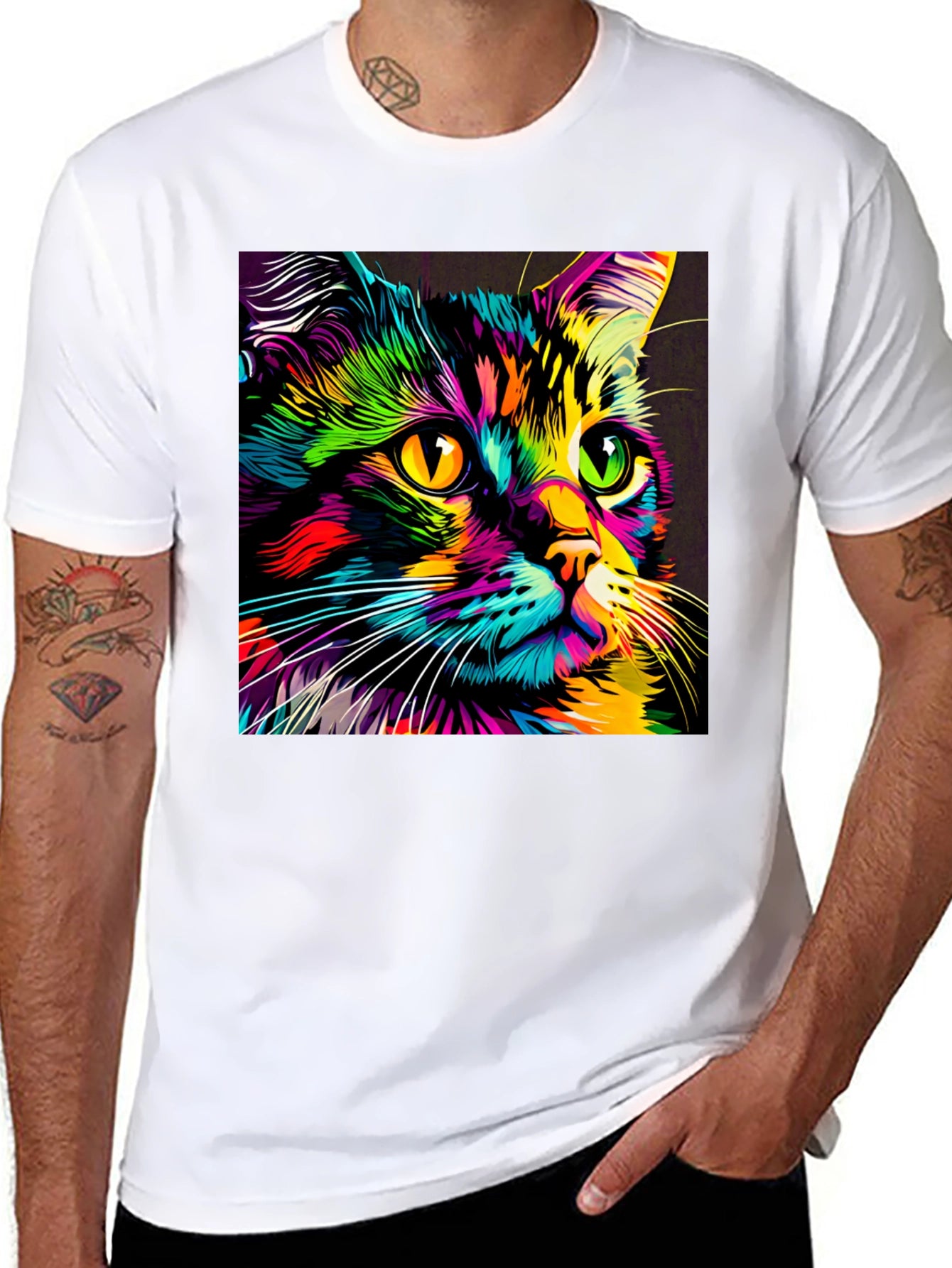 Camiseta Negra con Estampado de Gato Neón