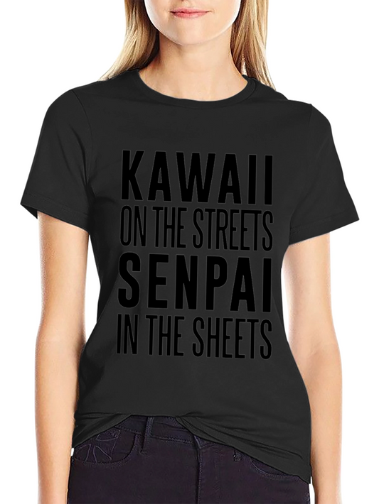 Camiseta Negra con Texto Kawaii y Senpai