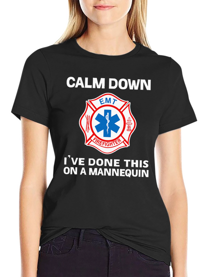 Camiseta EMT Bombero: Calm Down Maniquí