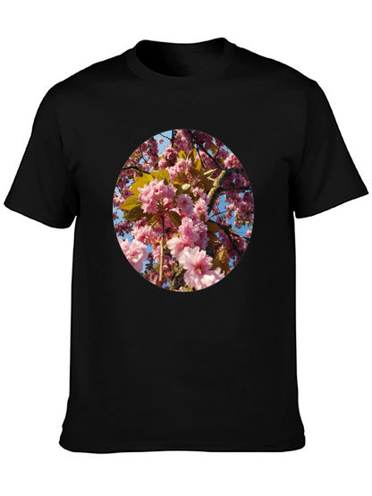 Camiseta Negra con Diseño Floral Rosado