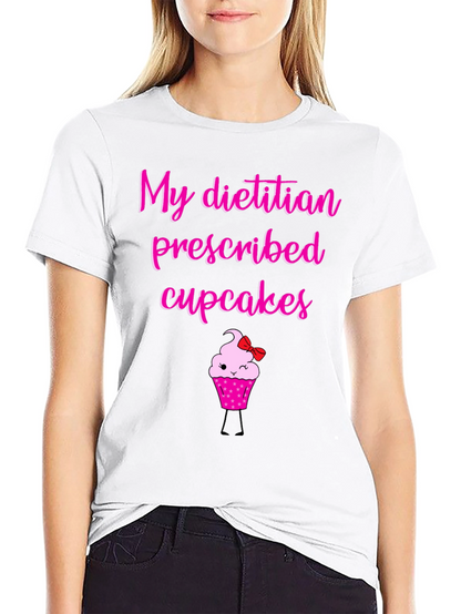 Camiseta Negra con Diseño de Cupcake Divertido