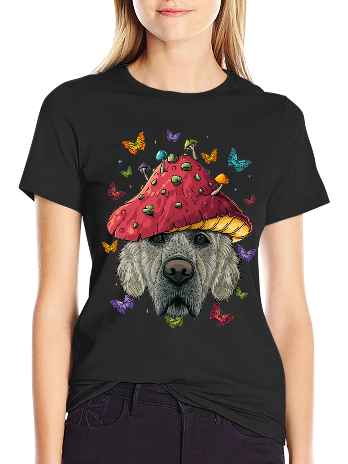Camiseta Negra con Diseño de Perro y Hongo