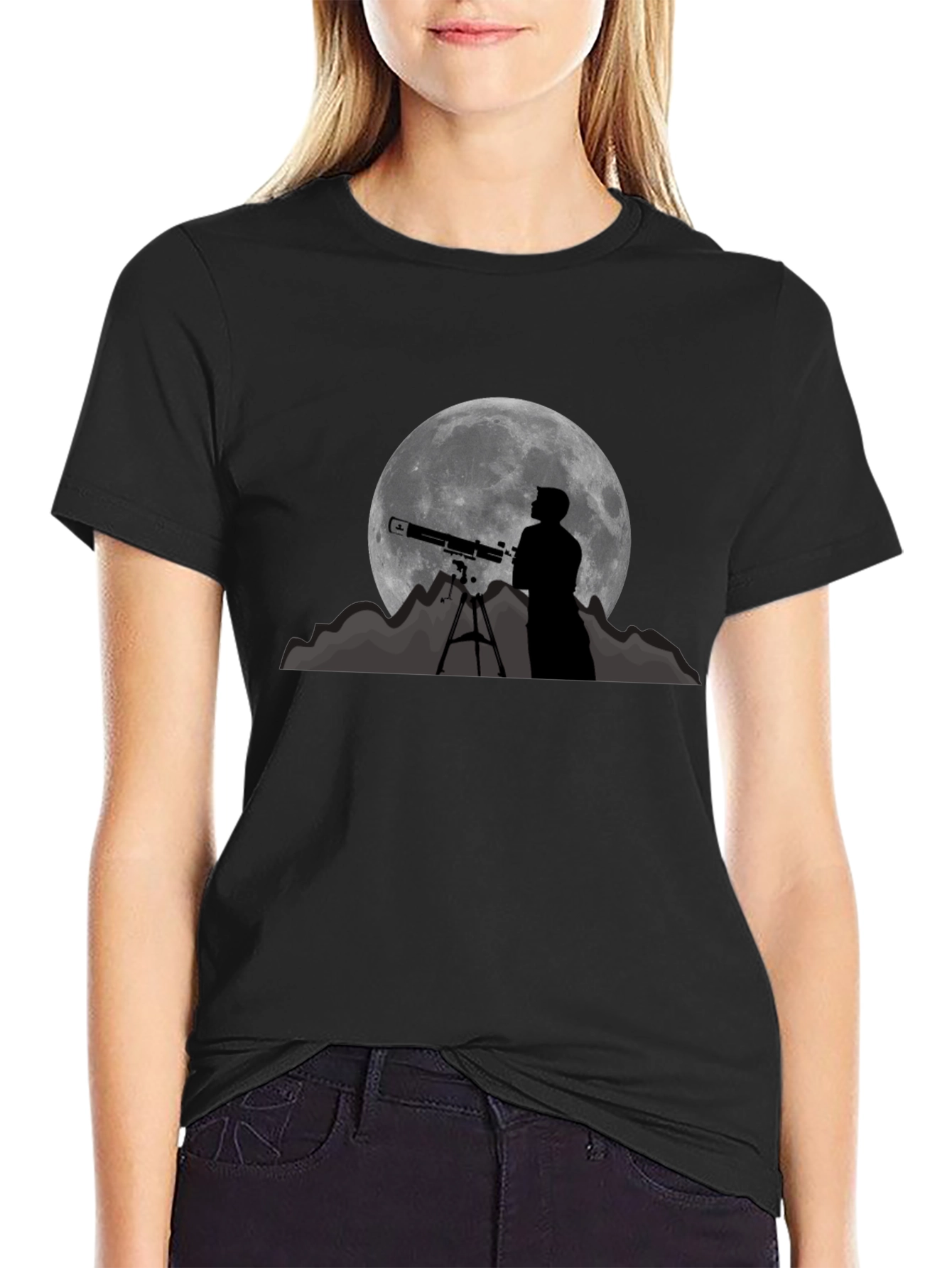 Camiseta Negra con Diseño de Luna y Telescopio