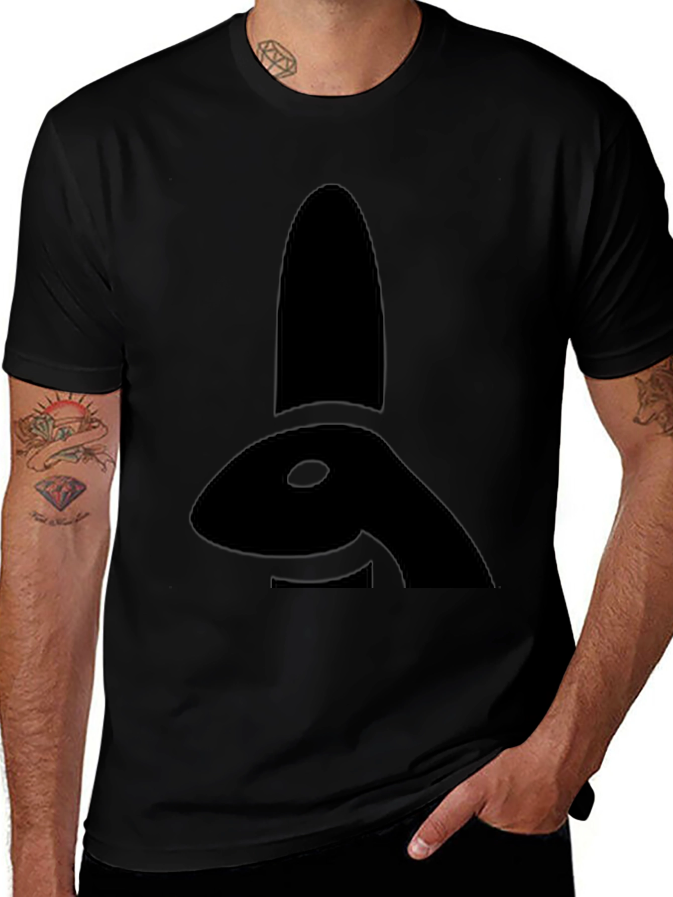 Camiseta Negra con Diseño de Conejo Abstracto