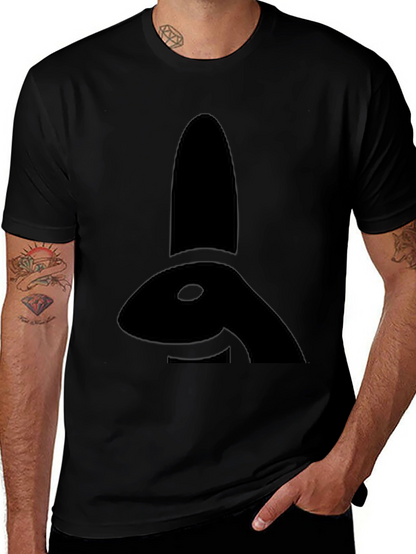 Camiseta Negra con Diseño de Conejo Abstracto