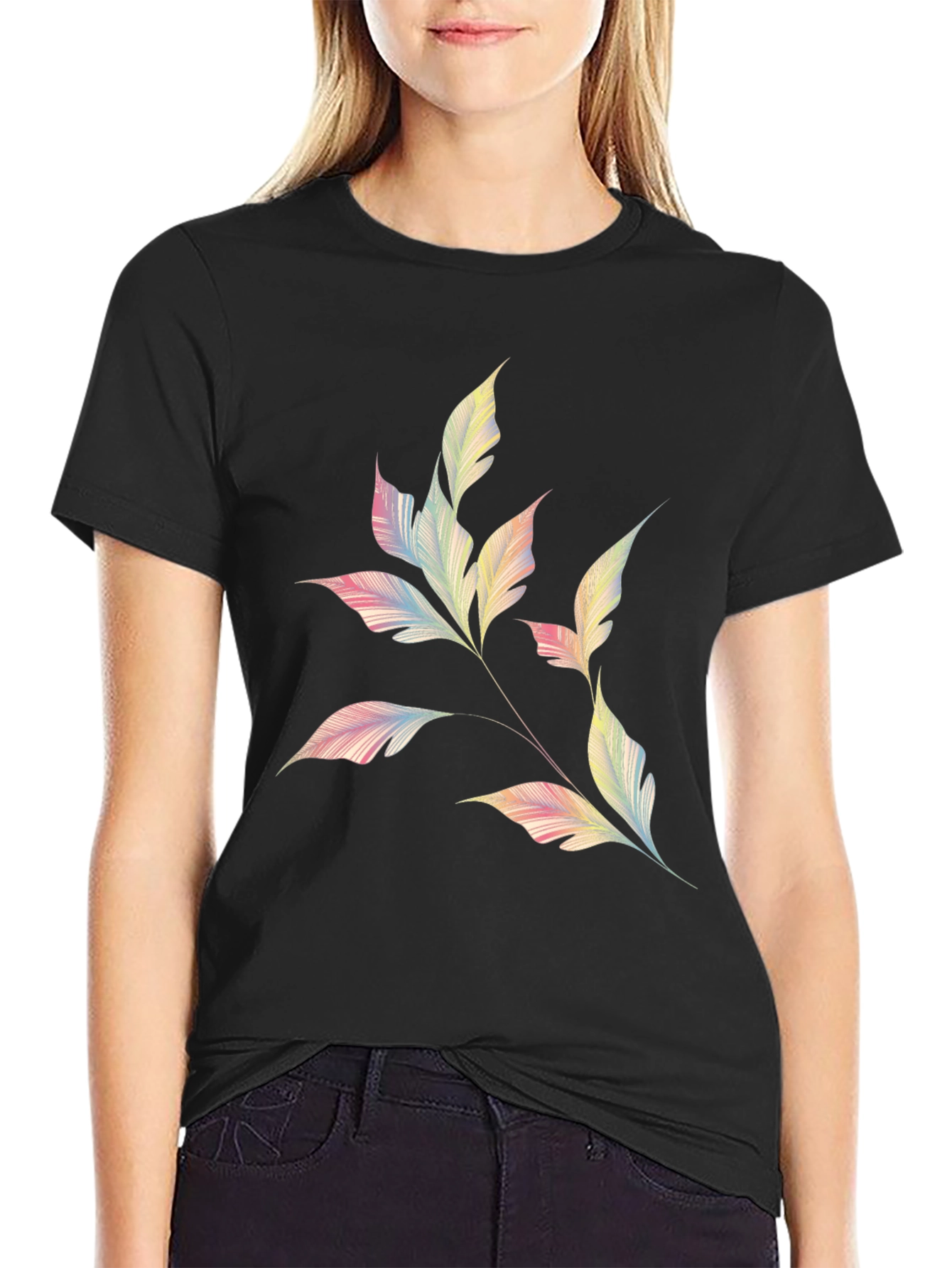 Camiseta Negra con Diseño de Hojas Abstractas