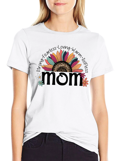 Camiseta Negra Mom con Diseño Floral