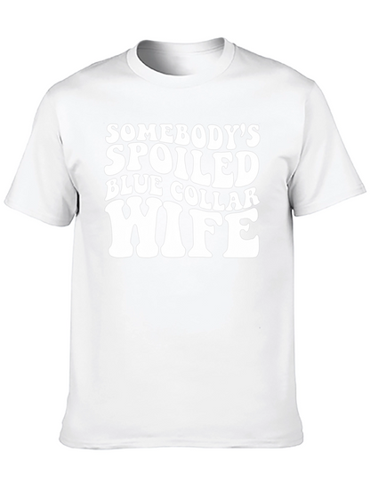 Camiseta Negra Somebodys Spoiled Blue Collar Wife