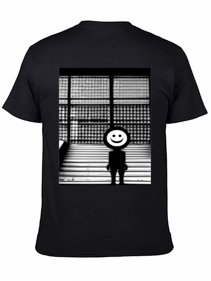 Camiseta Negra con Diseño Abstracto Sonriente