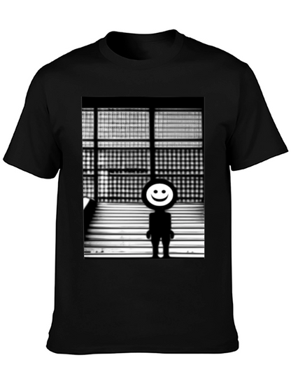 Camiseta Negra con Diseño Abstracto Sonriente