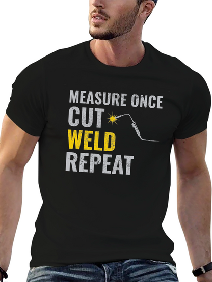 Camiseta Negra: Mide Corta Suelda Repite