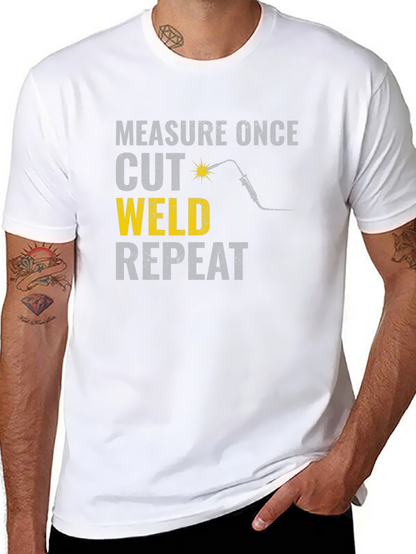 Camiseta Negra: Mide Corta Suelda Repite