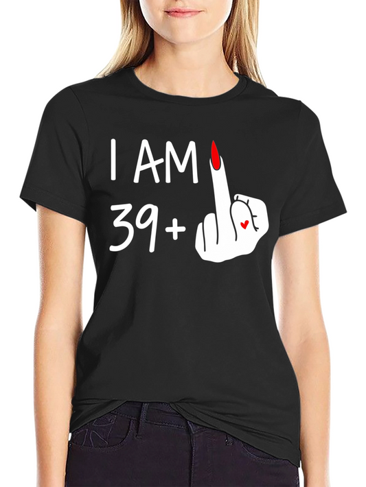 Camiseta Negra I AM 39+ Dedo Corazón - Humor Cumpleaños