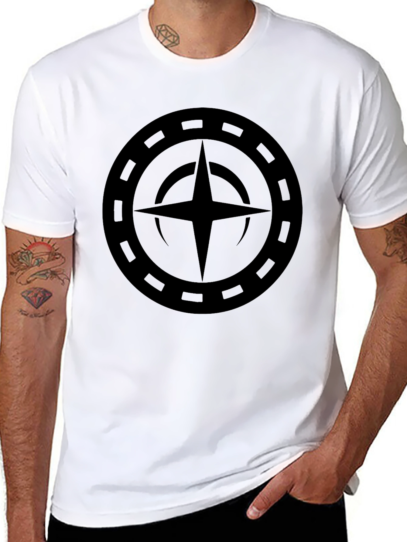 Camiseta Negra con Diseño Circular Estrellado