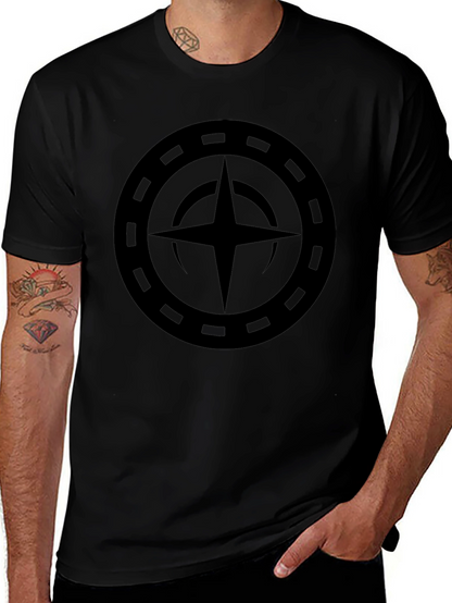 Camiseta Negra con Diseño Circular Estrellado